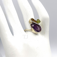 Load image into Gallery viewer, Swan shaped amethyst sterling silver ring
