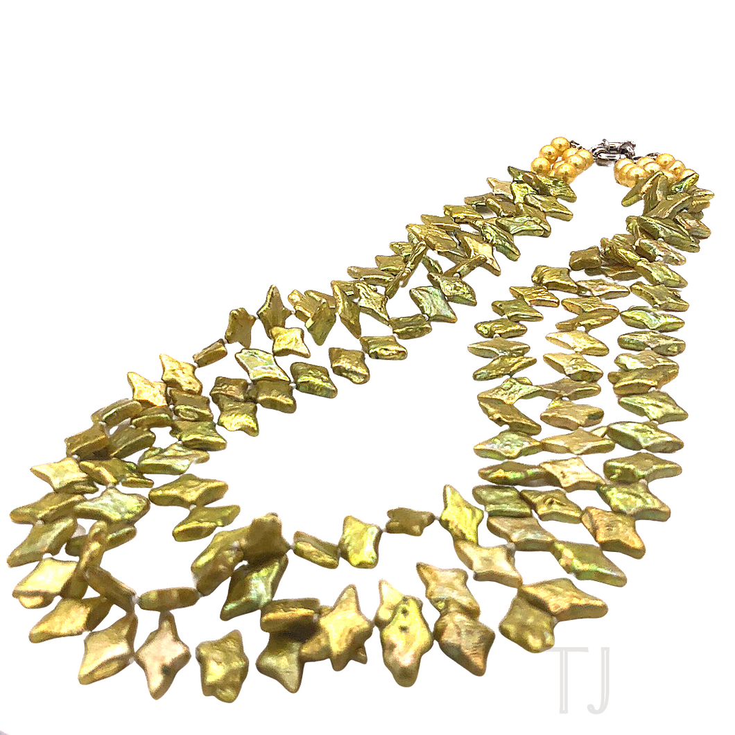 Green star pearl necklace