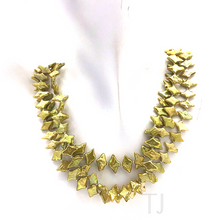 Load image into Gallery viewer, Green star pearl necklace
