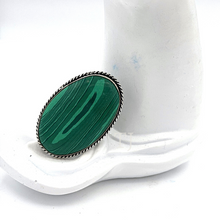 Загрузить изображение в средство просмотра галереи, Silver coated malachite Ring
