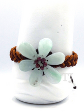 Load image into Gallery viewer, Jadeite flower adjustable bracelet
