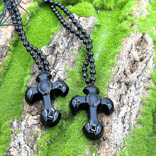 Cargar imagen en el visor de la galería, Black Onyx Cross Pendant Necklace
