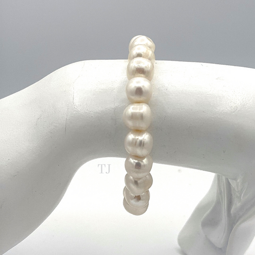 Freshwater white pearl stretchy bracelet 