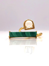 Cargar imagen en el visor de la galería, Malachite and moonstone ring
