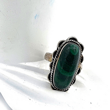 Load image into Gallery viewer, Silver coated malachite Ring
