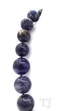 Cargar imagen en el visor de la galería, Lapis Lazuli Necklace (A quality)
