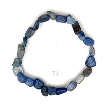 将图片加载到图库查看器，Kyanite Nugget Bracelet
