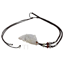 Cargar imagen en el visor de la galería, Burmese Jade Figure Pendant with red silk string with small jade beads
