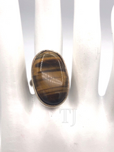 Cargar imagen en el visor de la galería, Oval shaped Yellow&#39;s Tiger&#39;s Eye Ring in sterling silver
