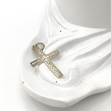 Load image into Gallery viewer, Cross silver pendant
