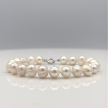 Load image into Gallery viewer, Fresh water pearl knotted silver bracelet
