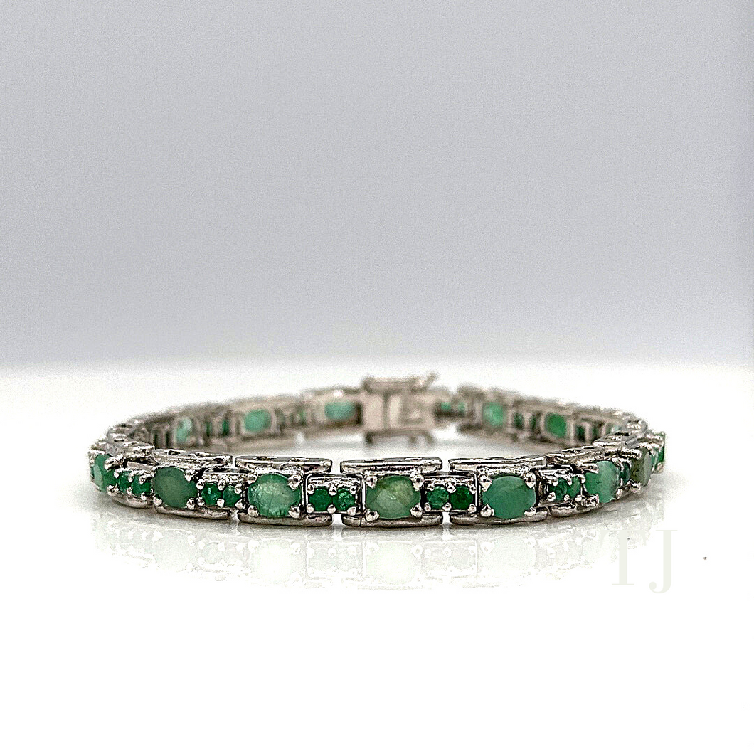 Emerald bracelet in sterling silver