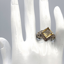 Cargar imagen en el visor de la galería, Citrine princess cut in antique designed sterling silver ring
