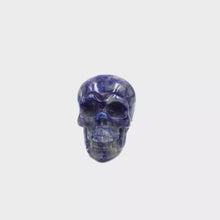 Загружайте и воспроизводите видео в средстве просмотра галереи Sodalite Skull Head
