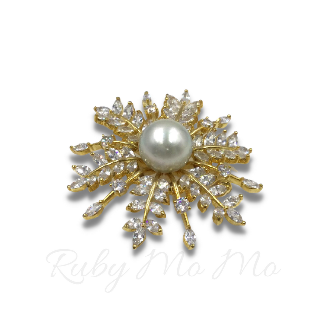 Floral kanote pearl brooch