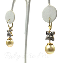 Load image into Gallery viewer, Pearl with single flower dangling earrings
