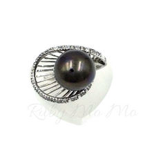 Load image into Gallery viewer, pearl spiral setting ring in sterling silver
