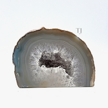 Load image into Gallery viewer, Natural Agate Geode
