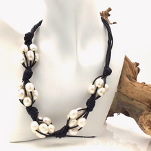 Load image into Gallery viewer, Pearl Grape Style Necklace with leather
