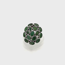 Cargar y reproducir el video en el visor de la galería, Emerald Ring in sterling silver
