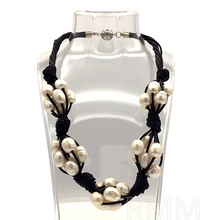 Load image into Gallery viewer, Pearl Grape Style Necklace with leather
