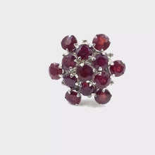 Cargar y reproducir el video en el visor de la galería, Snowflake shaped ruby ring in sterling silver
