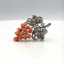 Cargar imagen en el visor de la galería, Salmon rose bundle brooch in sterling silver
