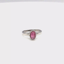 Загружайте и воспроизводите видео в средстве просмотра галереи Pink Tourmaline Ring in Sterling Silver
