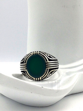 Cargar imagen en el visor de la galería, Green Onyx Ring in Sterling Silver
