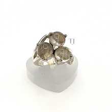 Cargar imagen en el visor de la galería, Rutilated Quartz Ring in Sterling Silver
