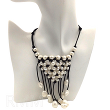 Загрузить изображение в средство просмотра галереи, Fresh Water Pearl Necklace with black leather
