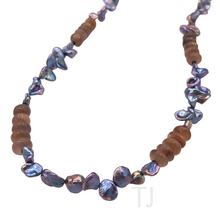 Cargar imagen en el visor de la galería, Black Pearl and Labradorite Necklace
