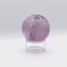 在图库查看器中加载和播放视频，360 video of Amethyst sphere
