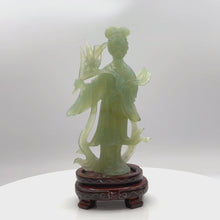 Загружайте и воспроизводите видео в средстве просмотра галереи Hetian Jade Carving 
