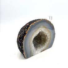 将图片加载到图库查看器，Natural Agate Geode
