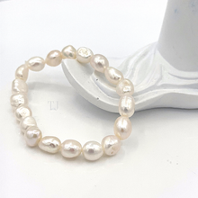 Load image into Gallery viewer, Fresh Water Pearl nugget stretchy bracelet
