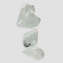 Cargar imagen en el visor de la galería, Clear Quartz Pendulum (Large)
