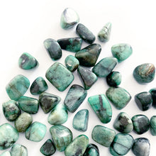 Загрузить изображение в средство просмотра галереи, Emerald Tumbled
