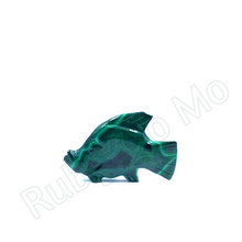 Загрузить изображение в средство просмотра галереи, Hand-Carved Malachite Fish Figurines

