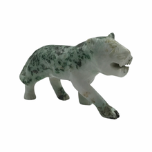 Cargar imagen en el visor de la galería, Hand-Carved Burmese Jade Tiger Sculpture
