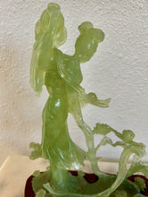 将图片加载到图库查看器，Hetian Jade Goddess sculpture
