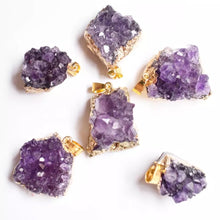 Cargar imagen en el visor de la galería, Amethyst Druzy pendants
