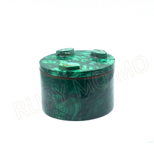 Загрузить изображение в средство просмотра галереи, Hand-Carved Malachite Jewelry Box
