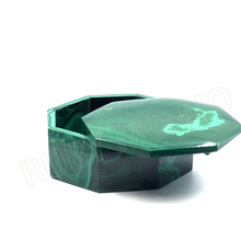 Загрузить изображение в средство просмотра галереи, Hand-Carved Malachite Jewelry Box
