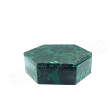 Загрузить изображение в средство просмотра галереи, Hand-Carved Malachite Jewelry Box
