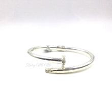 Cargar imagen en el visor de la galería, Silver color Nail bracelet 
