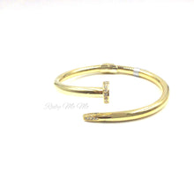 将图片加载到图库查看器，Gold color Nail Bracelet 
