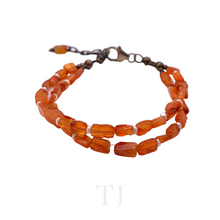 Cargar imagen en el visor de la galería, Carnelian tubes with flat pearls in between sterling silver bracelet
