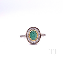 Load image into Gallery viewer, Columbian Emerald Cabochon Jewelry Set
