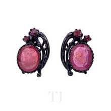 Cargar imagen en el visor de la galería, Ruby Oval Cut Earrings in Sterling Silver
